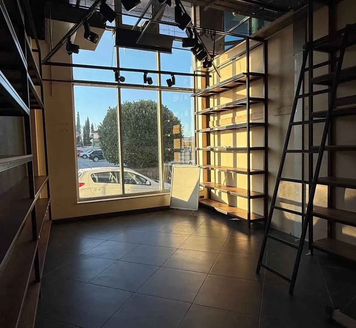 Izdavanje, poslovni prostor, 740m², Zeta, Podgorica