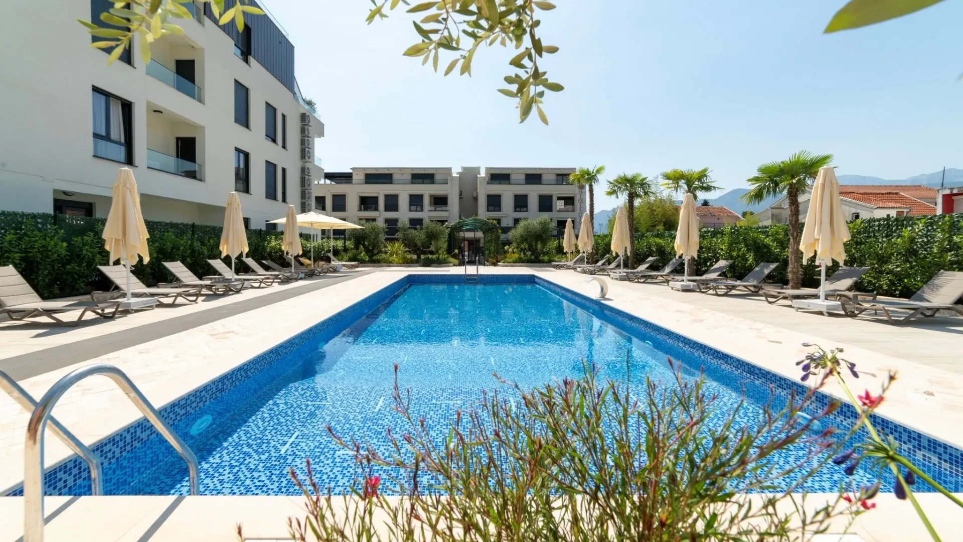 Rent, three bedroom apartment, 85m², Tivat, Crna Gora