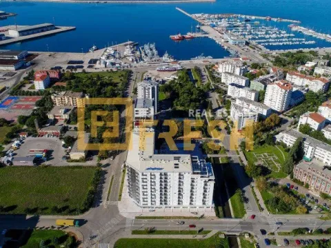 Prodaja, poslovni prostor, 117m², Bar, Crna Gora - image 2