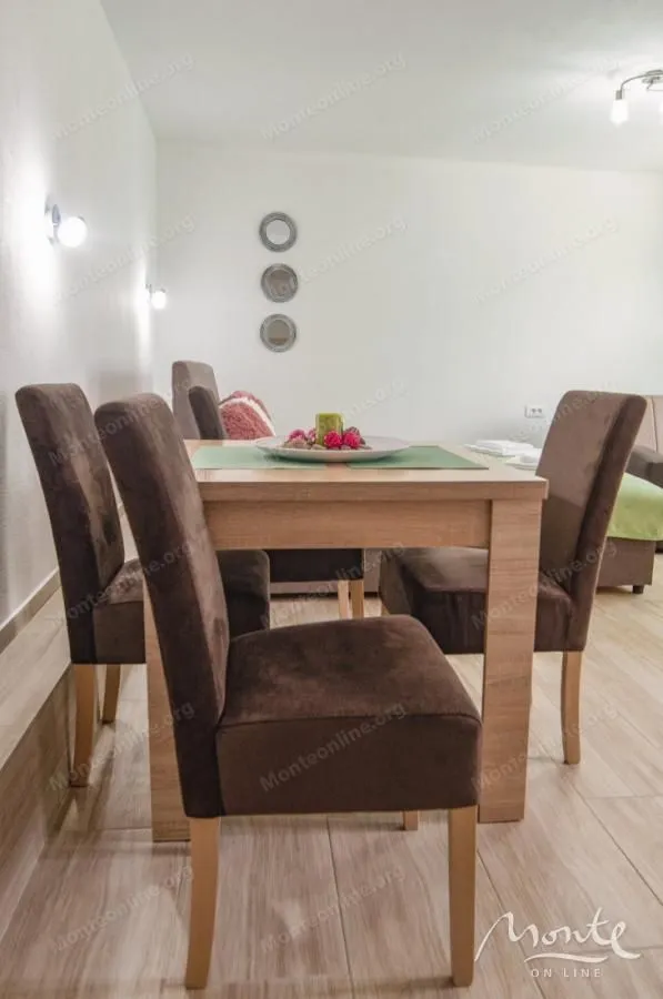 Prodaja, kuća, 130m², Žabljak, Crna Gora
