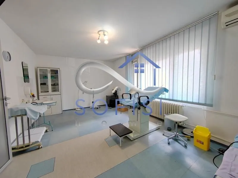 Izdavanje, poslovni prostor, 80m², Centar, Novi Sad