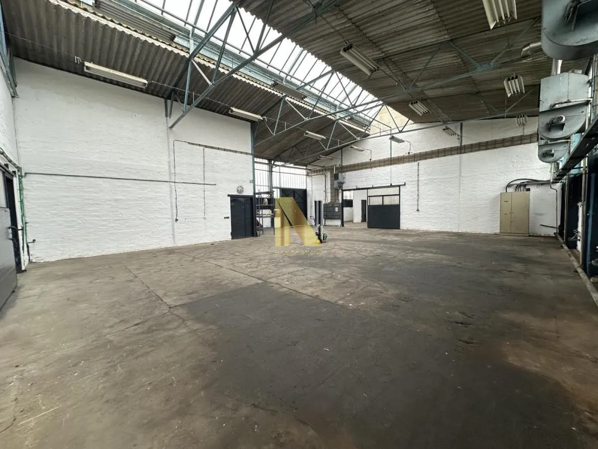 Izdavanje, poslovni prostor, 550m², Klisa, Novi Sad Sve Podlokacije