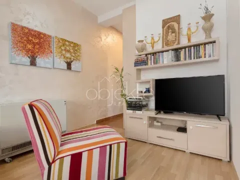 Rent, apartment, 47m², Kotor, Crna Gora - image 2