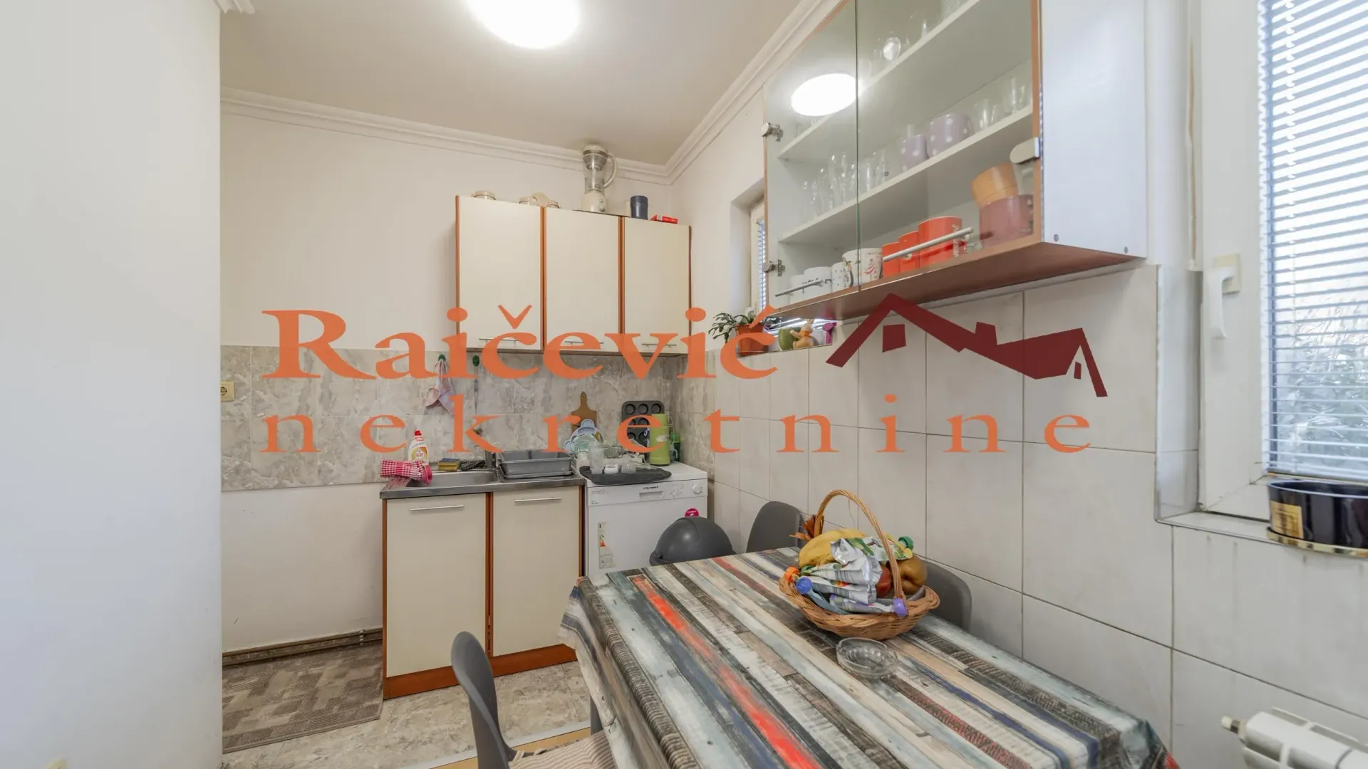 Prodaja, jednosoban stan, 53m², Rakovica, Beograd