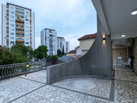 Rent, three bedroom apartment, 145m², Momišići, Podgorica - image 20