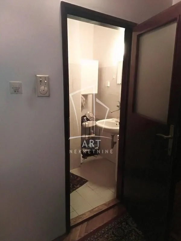 Prodaja, petosoban stan, 111m², Stari Grad, Beograd