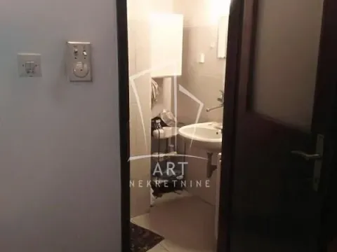 Prodaja, petosoban stan, 111m², Stari Grad, Beograd - image 2