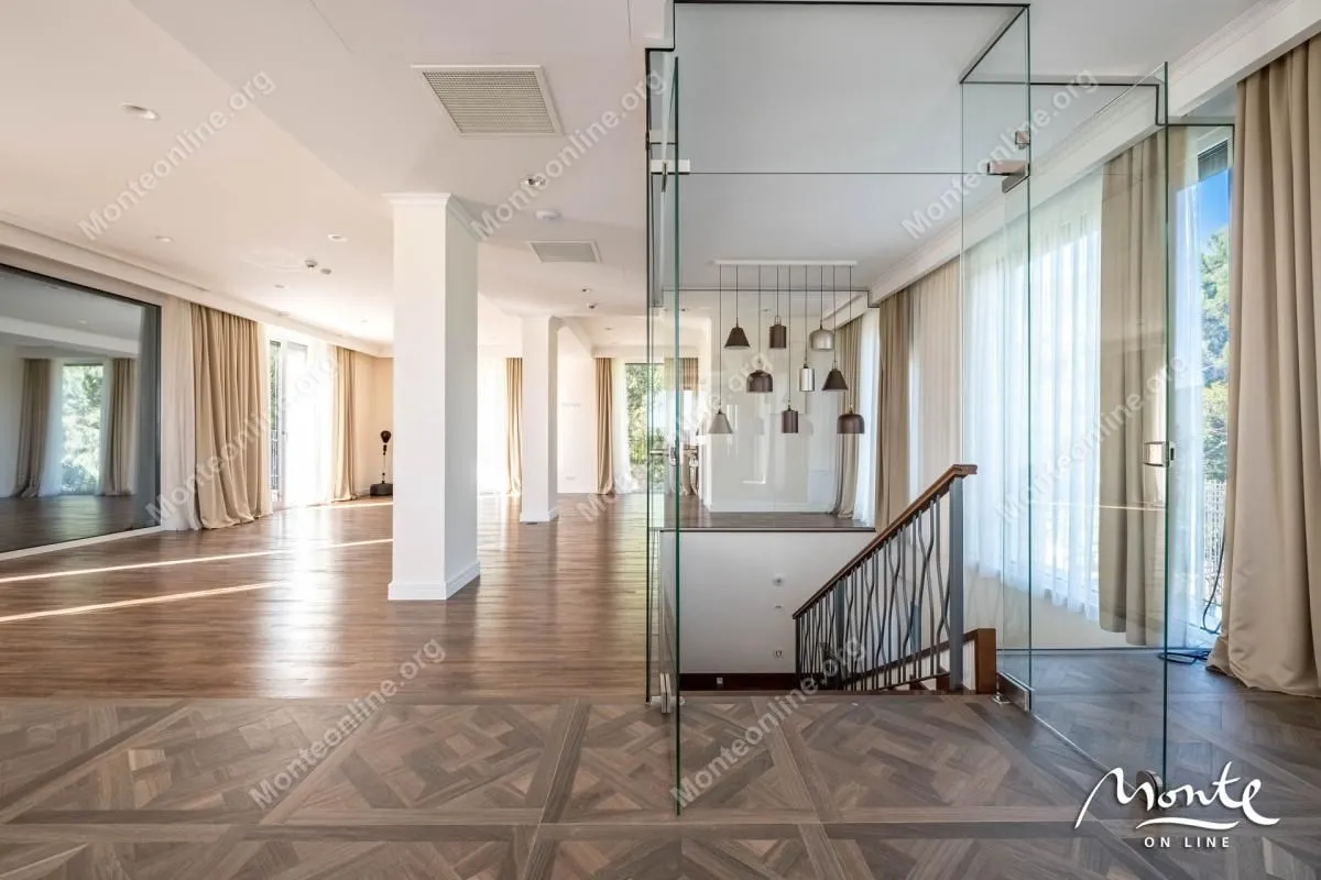 Prodaja, kuća, 560m², Tivat, Crna Gora