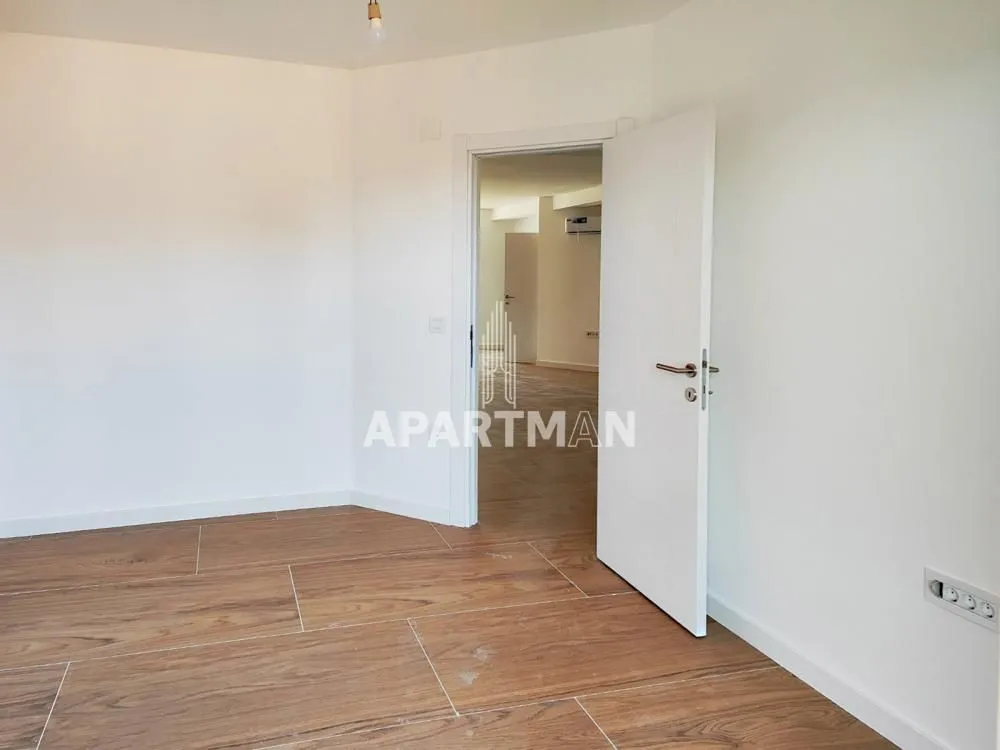 Prodaja, trosoban stan, 77m², Cvetkova Pijaca, Zvezdara Sve Podlokacije