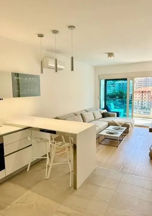 Prodaja, dvosoban stan, 58m², Bečići, Budva
