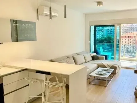 Sale, two bedroom apartment, 58m², Bečići, Budva