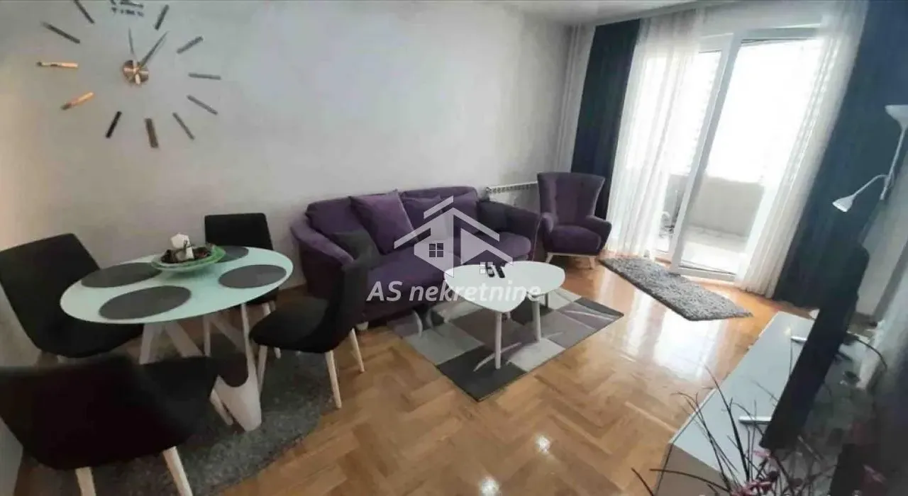 Rent, four bedroom apartment, 96m², Vračar Sve Podlokacije, Beograd