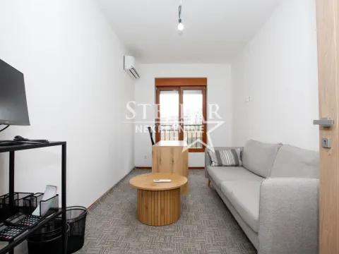 Izdavanje, poslovni prostor, 70m², Master Kvart, Podgorica - image 10