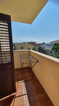 Izdavanje, jednosoban stan, 45m², Đenovići, Herceg Novi - image 8