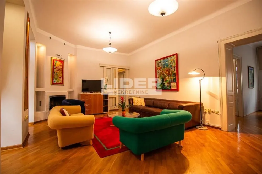 Izdavanje, četvorosoban stan, 160m², Stari Grad, Beograd