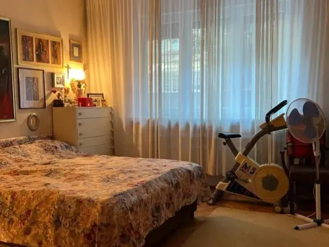 Prodaja, trosoban stan, 77m², Stari Grad, Beograd - image 2