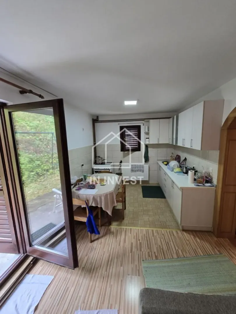 Prodaja, kuća, 296m², Užice, Srbija