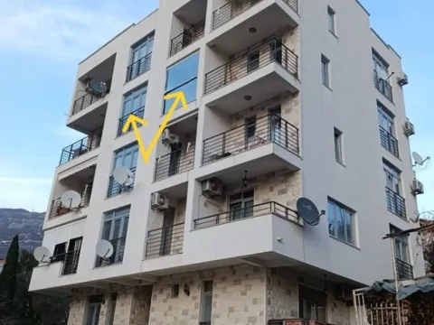 Izdavanje, jednosoban stan, 41m², Bečići, Budva - image 12