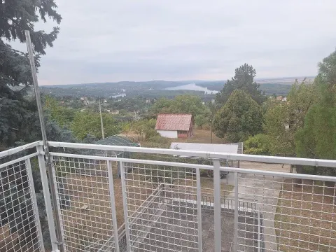 Pogled na reku i okolinu sa terase. - image 7
