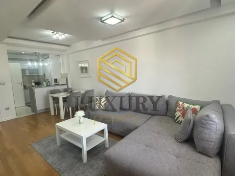 Prodaja, jednosoban stan, 51m², Stari Aerodrom, Podgorica - image 1