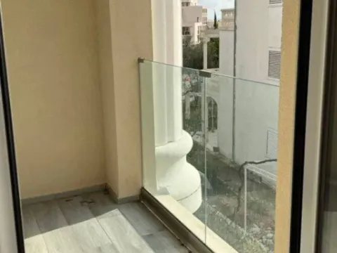 Izdavanje, jednosoban stan, 60m², Bečići, Budva - image 8