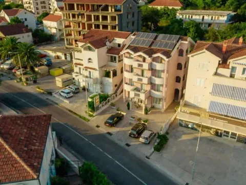 Sale, hospitality venue, 401m², Tivat, Crna Gora