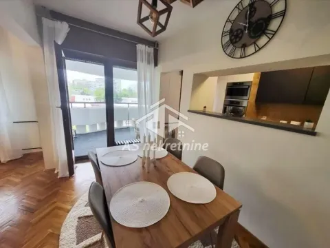 Izdavanje, trosoban stan, 80m², Stari Merkator, Novi Beograd Sve Podlokacije - image 2