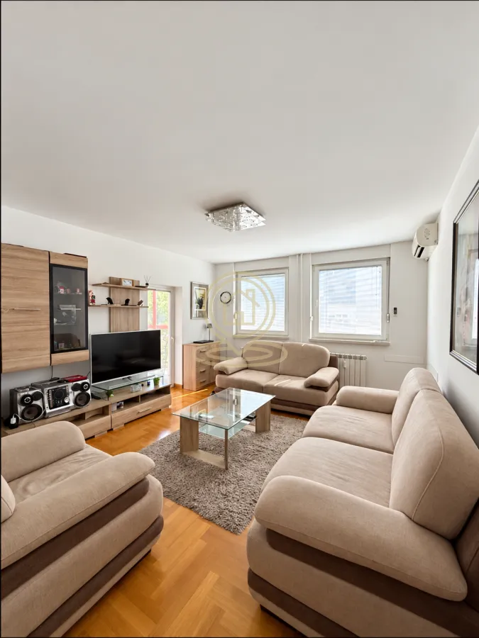 Sale, three bedroom apartment, 85m², Novi Beograd Blok 29, Novi Beograd Sve Podlokacije