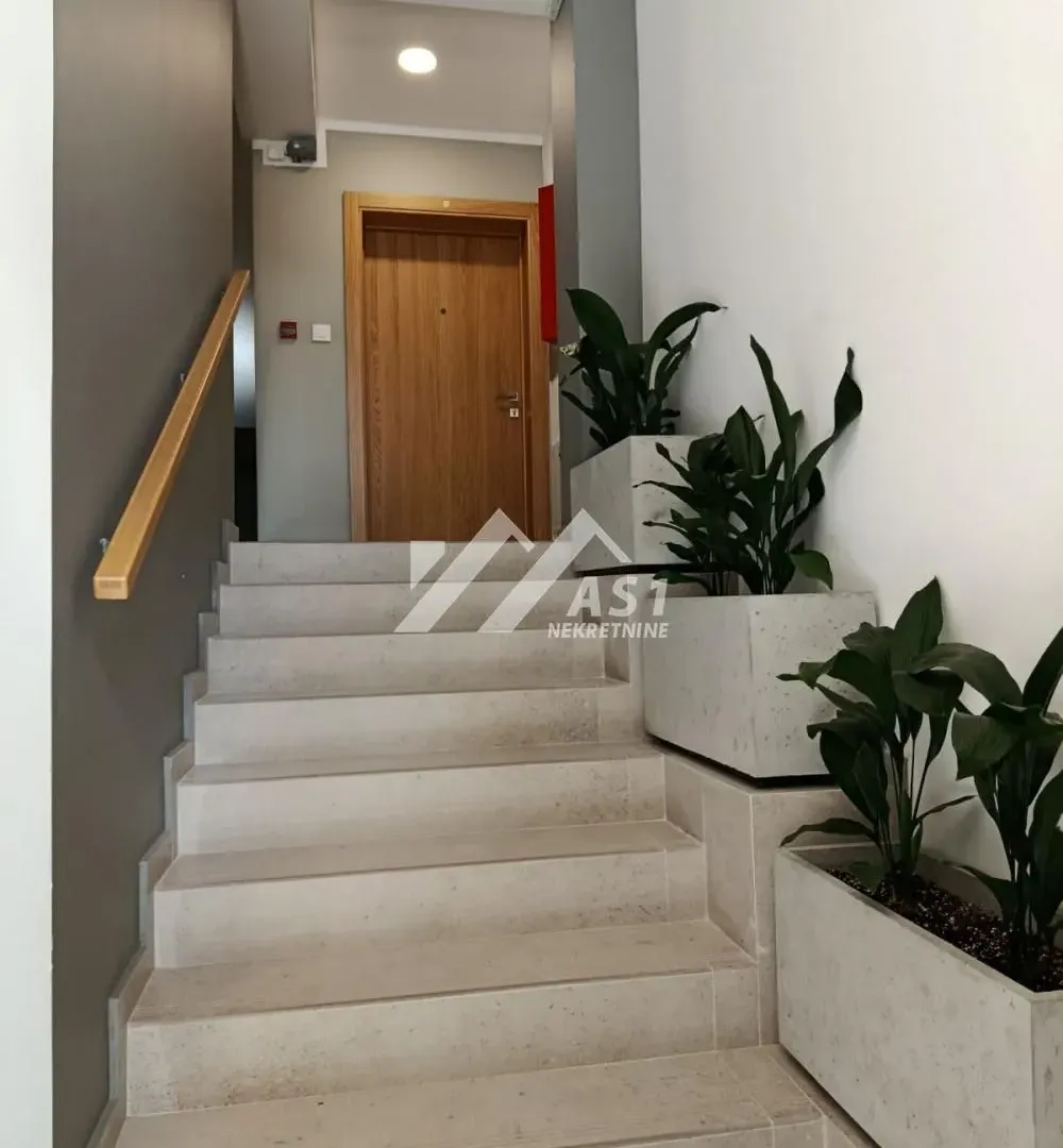 Izdavanje, dvosoban stan, 42m², Adamovićevo Naselje, Novi Sad Sve Podlokacije