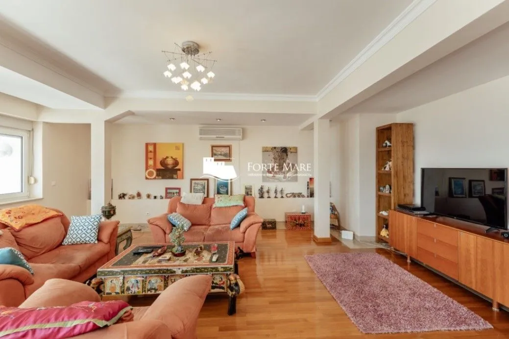 Prodaja, trosoban stan, 244m², Herceg Novi, Crna Gora
