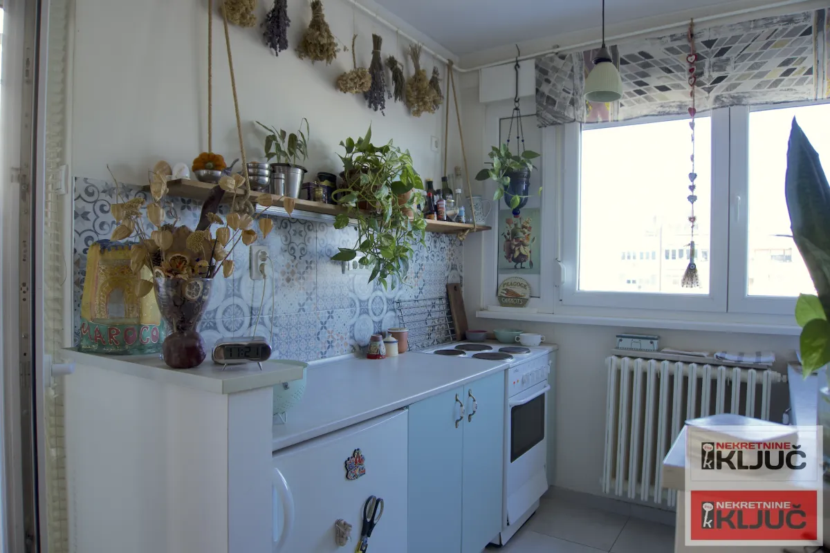 Prodaja, dvosoban stan, 55m², Bulevar Oslobodjenja, Novi Sad Sve Podlokacije