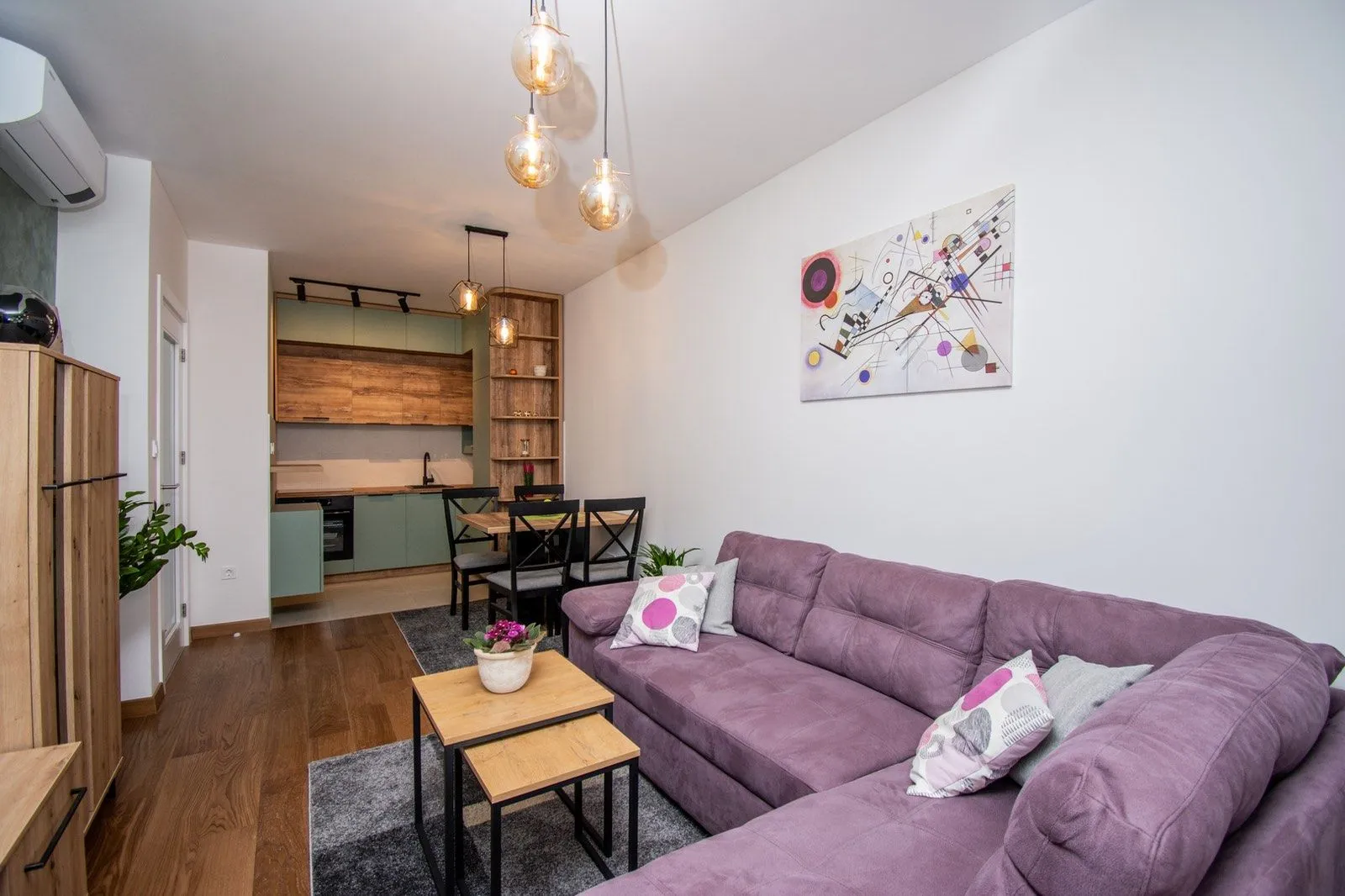 Izdavanje, stan, 50m², Tološi, Podgorica