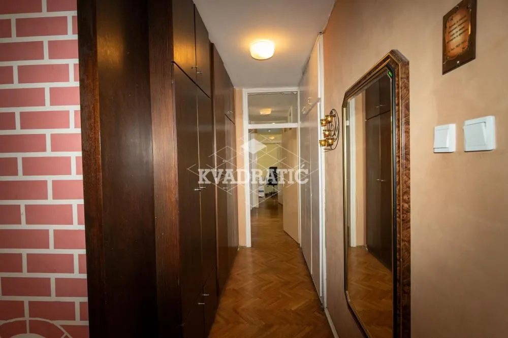 Prodaja, trosoban stan, 77m², Palilula Sve Podlokacije, Beograd