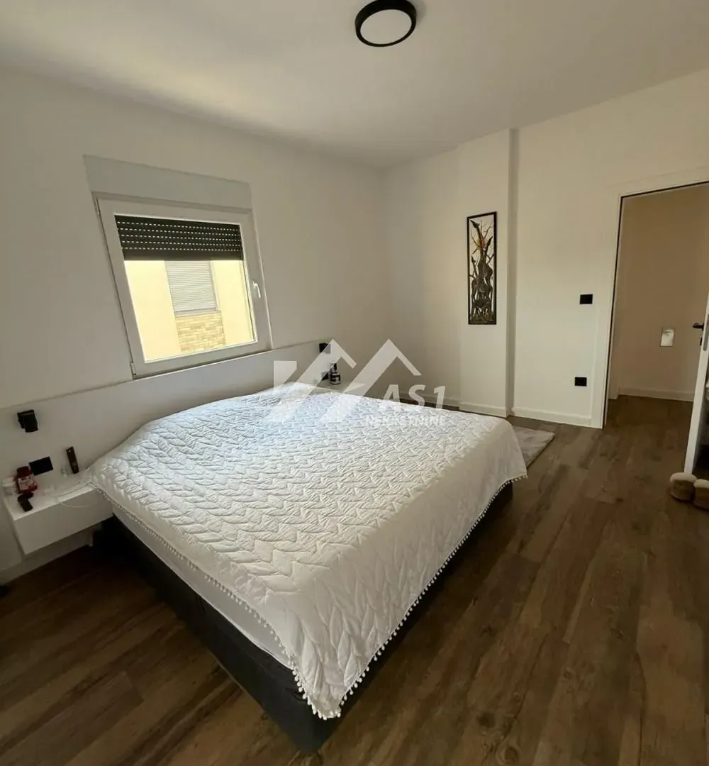Izdavanje, četvorosoban stan, 88m², Novi Sad Sve Podlokacije, Novi Sad