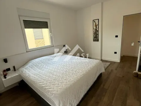 Izdavanje, četvorosoban stan, 88m², Novi Sad Sve Podlokacije, Novi Sad - image 5