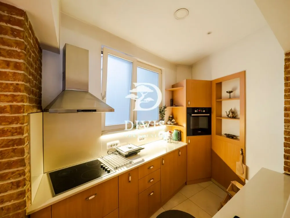Prodaja, trosoban stan, 95m², Stari Grad, Beograd