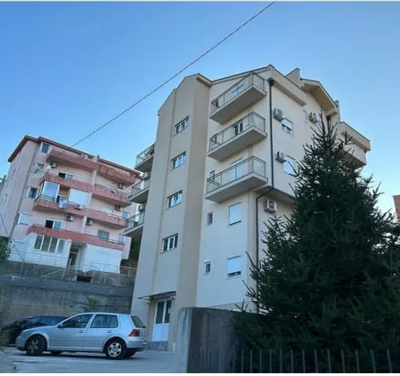 Izdavanje, trosoban stan, 70m², Zabjelo, Podgorica