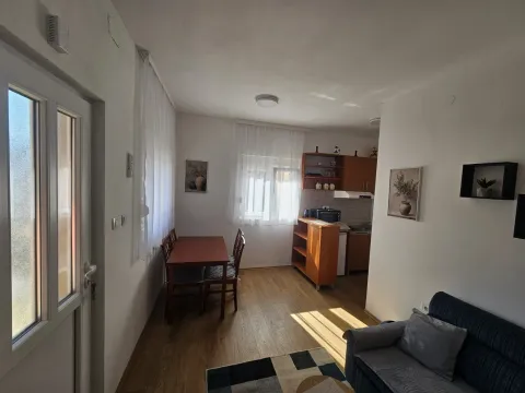 Izdavanje, jednosoban stan, 38m², Zagorič, Podgorica - image 3