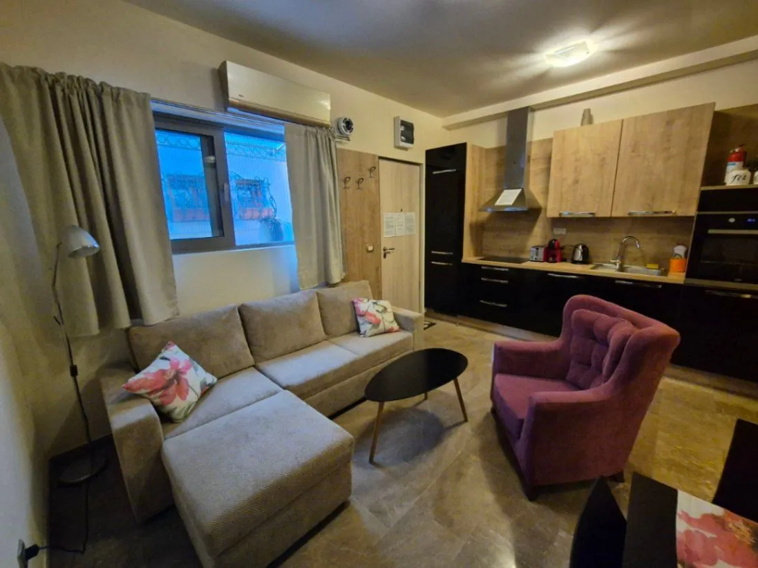 Sale, three bedroom apartment, 85m², Dobrota, Kotor