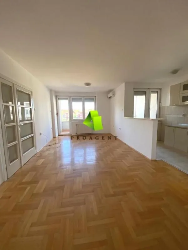 Rent, three bedroom apartment, 72m², Medijana, Niš