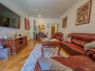 Izdavanje, dvosoban stan, 75m², Preko Morače, Podgorica - image 1