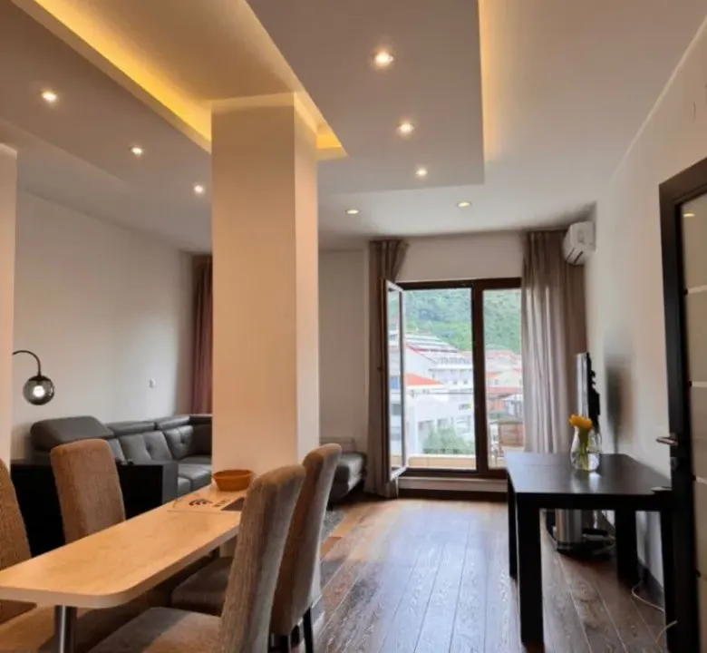 Sale, two bedroom apartment, 86m², Slovenska Plaža, Budva