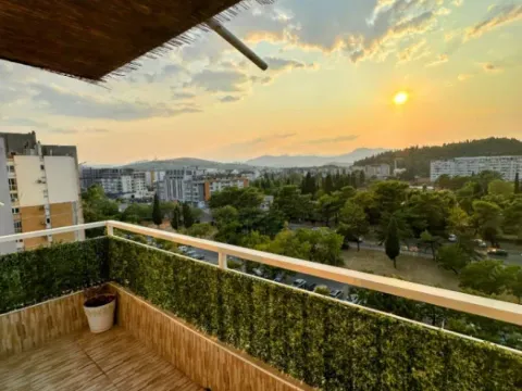 Sale, three bedroom apartment, 74m², Pobrežje, Podgorica