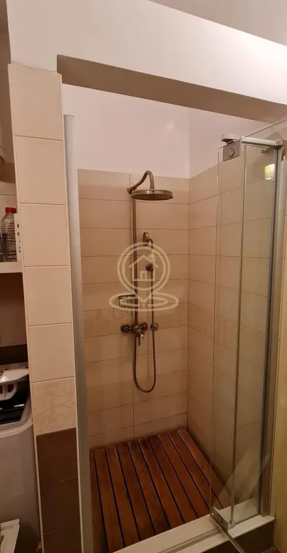 Izdavanje, jednosoban stan, 35m², Vračar Sve Podlokacije, Beograd