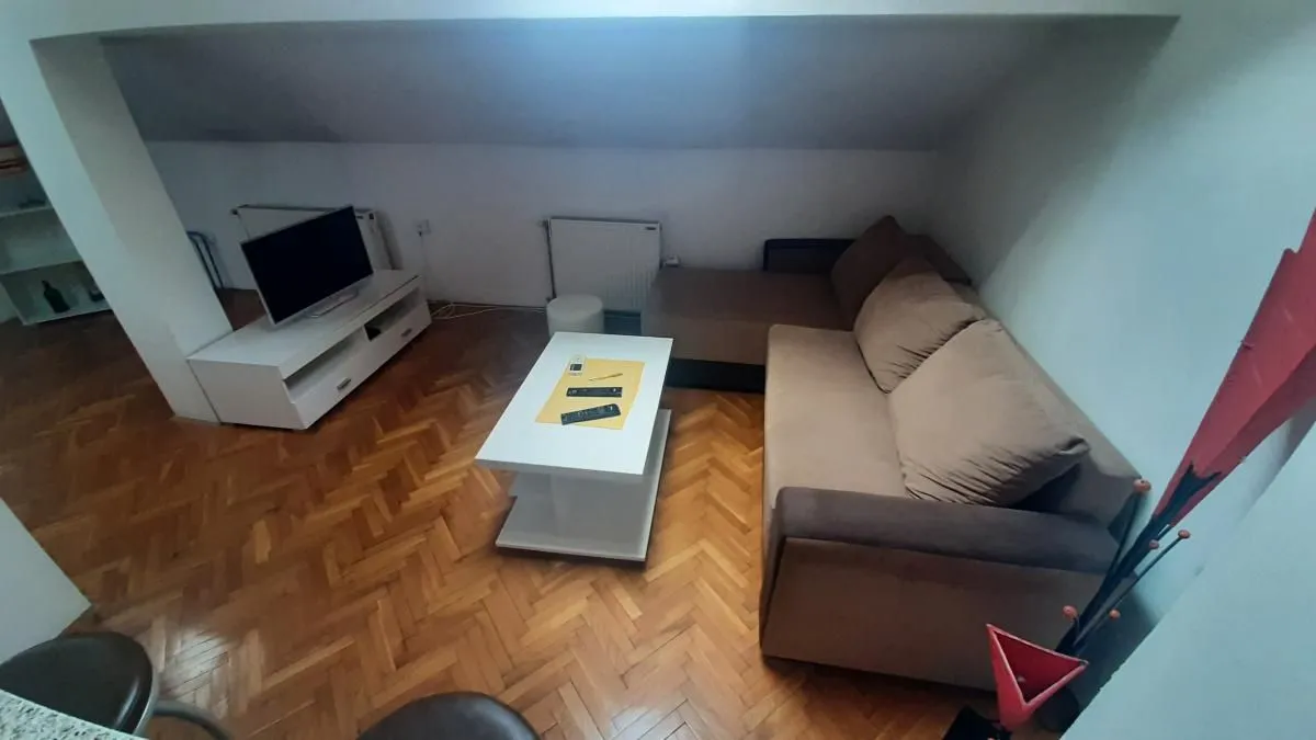 Izdavanje, jednosoban stan, 45m², Centar, Novi Sad