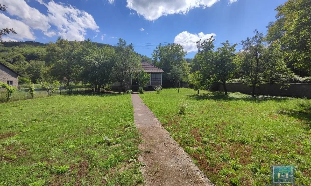 Prodaja, kuća, 100m², Lovci, Jagodina