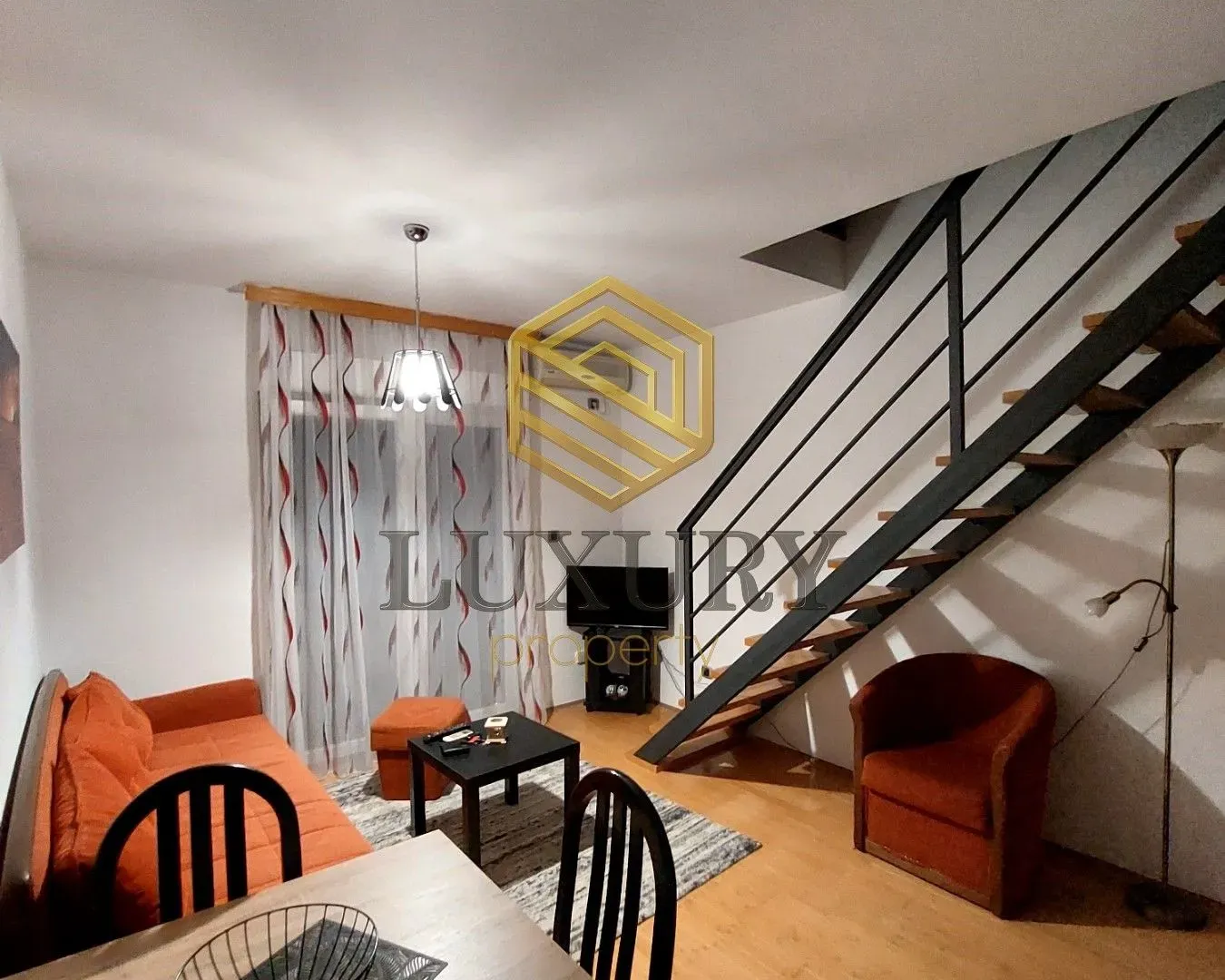 Izdavanje, jednosoban stan, 44m², Vezirov Most, Podgorica