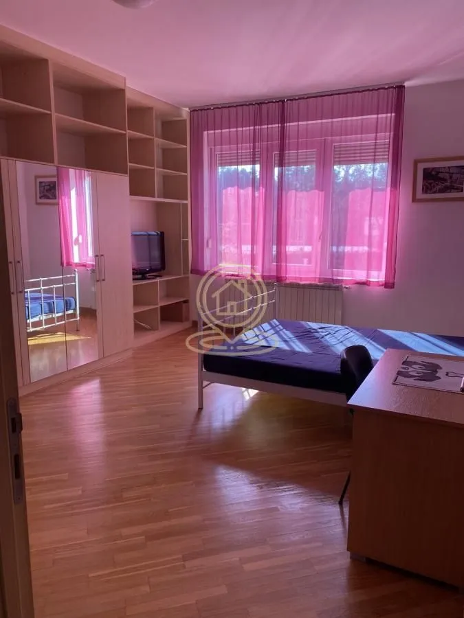 Izdavanje, trosoban stan, 92m², Tašmajdan, Palilula Sve Podlokacije