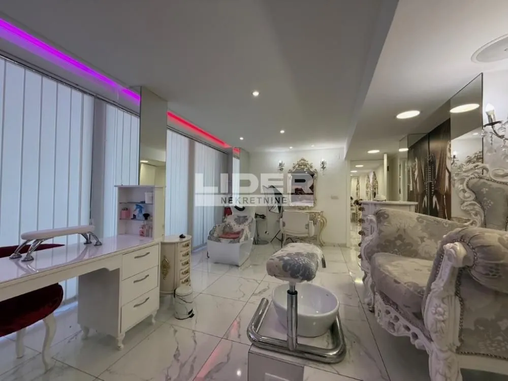 Rent, office space, 320m², Savski Venac, Beograd