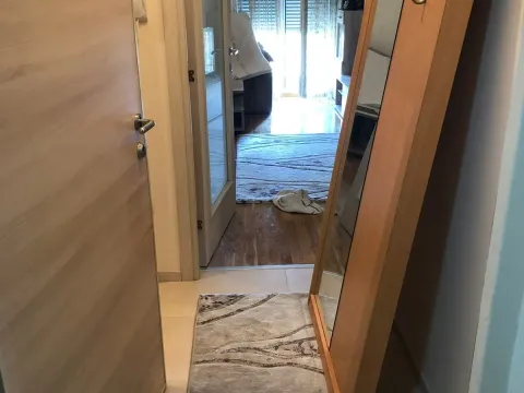 Sale, studio apartment, 22m², Stari Aerodrom, Podgorica - image 4